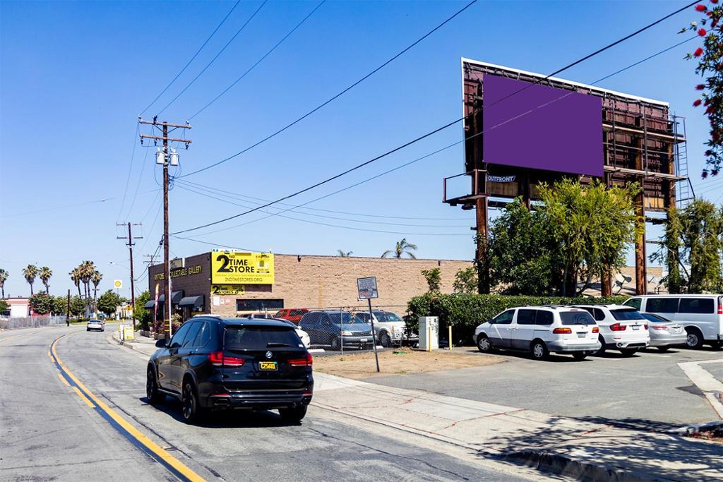 Photo of an outdoor ad in Lake Forest