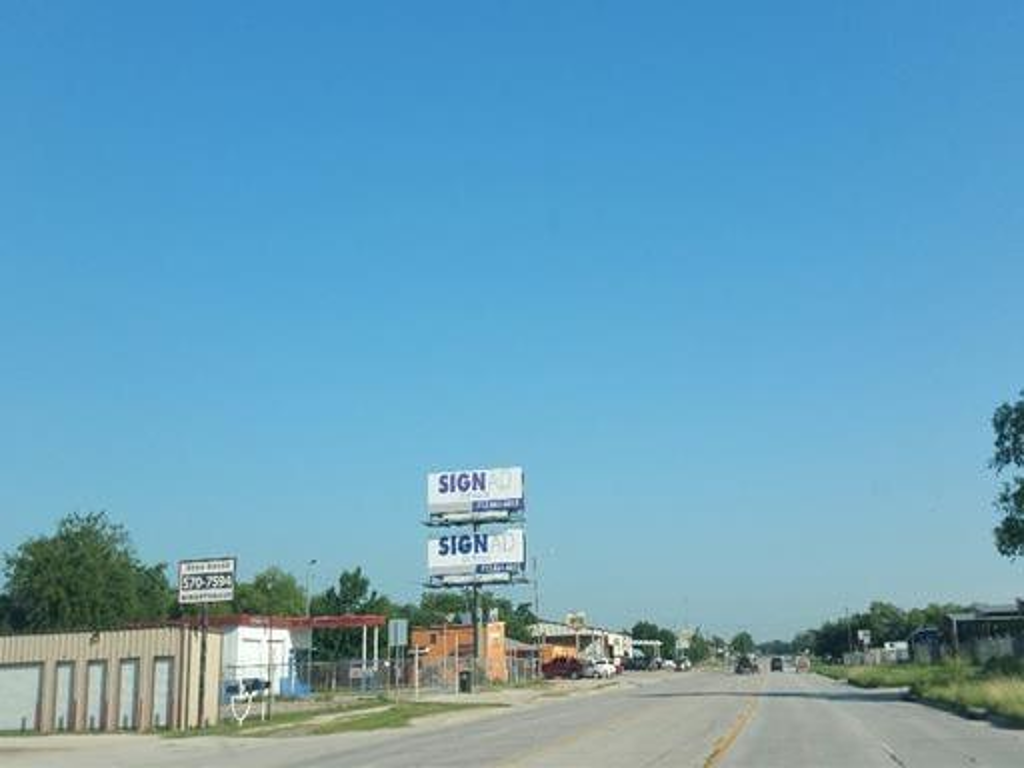 Photo of a billboard in Poteet