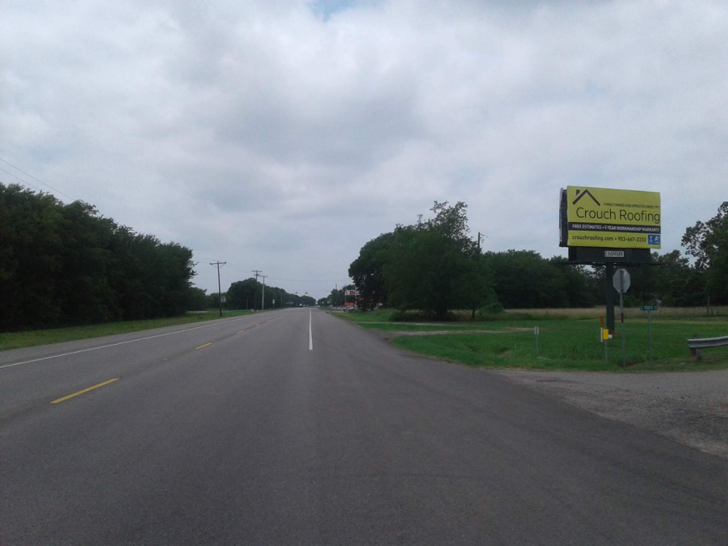 Photo of a billboard in Roxton