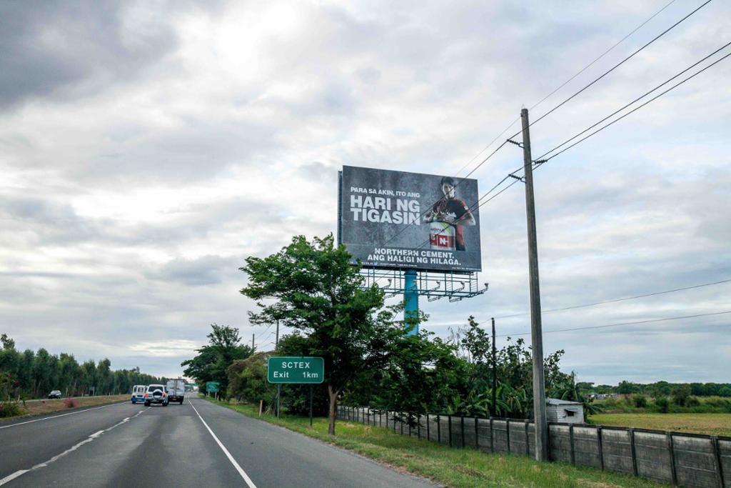 Photo of a billboard in Pak Kret